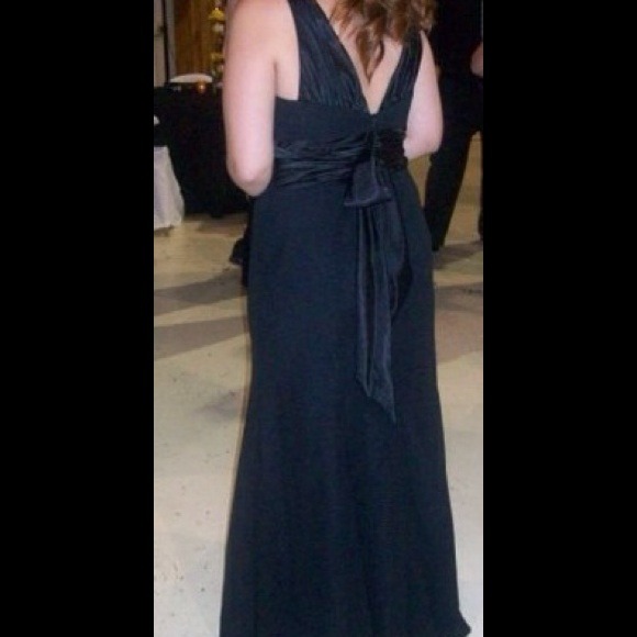 Formal dress - Picture 2 of 3