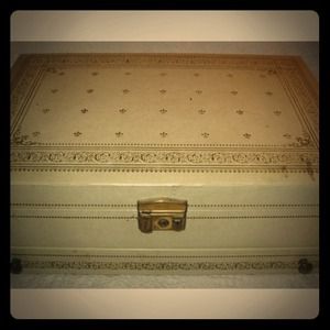 Vintage Off White Jewelry Music Box