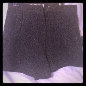 High waist shorts fully lined