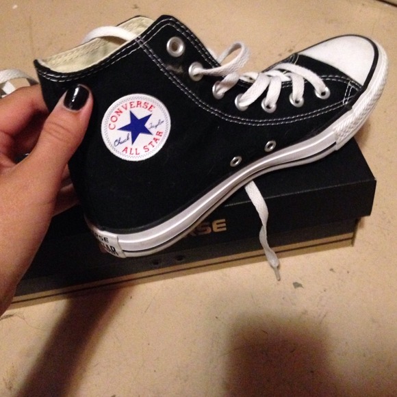 Black converse