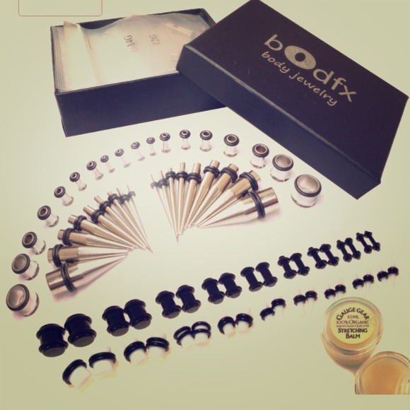 SOLD☺️Gauging kit