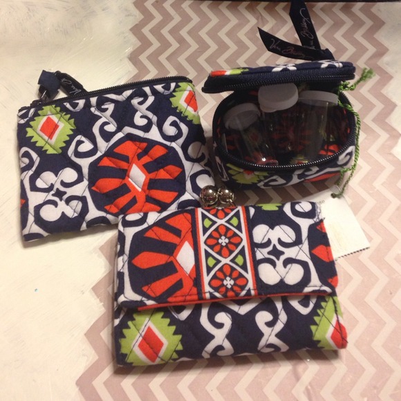 🚫🚫SOLD🚫🚫Vera Bradley lot