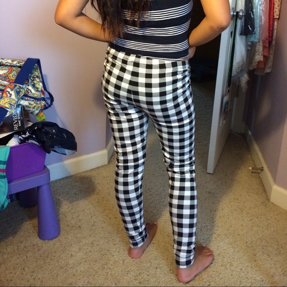 forever 21/black & white leggings - Picture 2 of 4