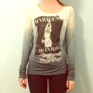 Ombré Marilyn Monroe Long-Sleeved Top