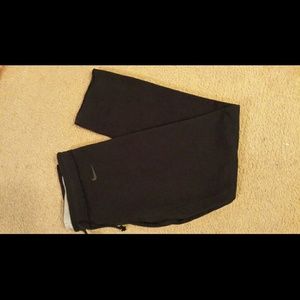 Nike skinny fit sweatpants