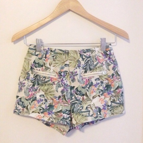 🔻Tropical Print High Waisted Shorts