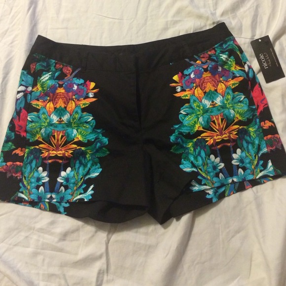 REDUCED!!! Really cute shorts and blazer - Picture 2 of 4