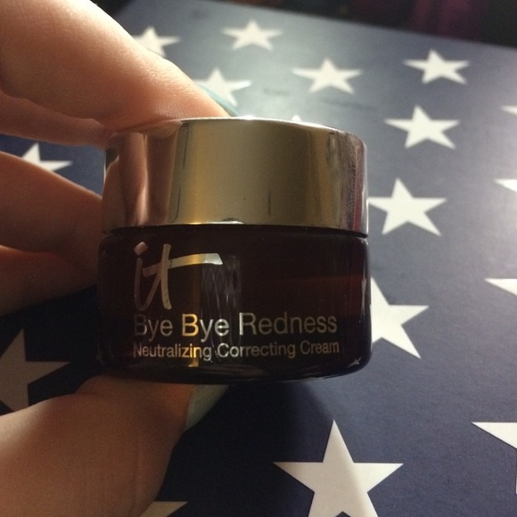 It Cosmetics Bye Bye Redness