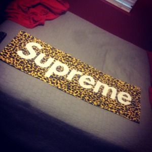 Supreme 2009 Leopard Print Towel