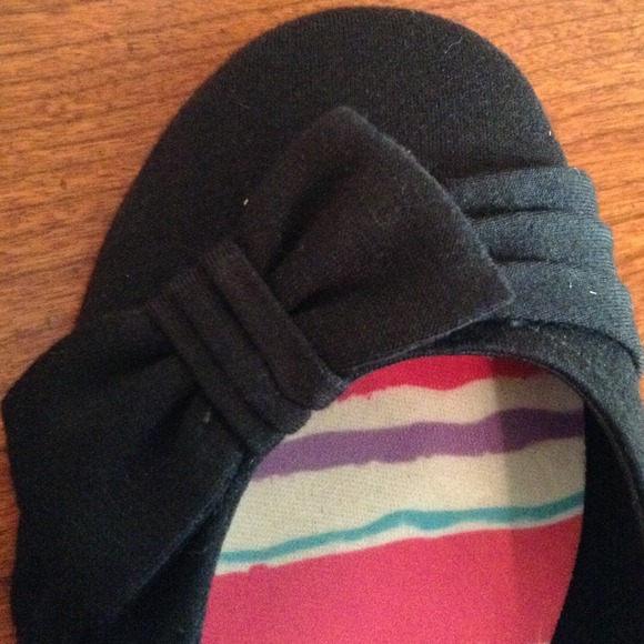 Black Bow Ballet Flats - Picture 4 of 4
