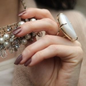 Kendra Scott White Pearl Stone Gold Ring 7