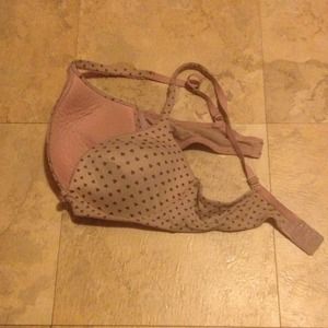 Size 38B Victoria's Secret bra. Worn once