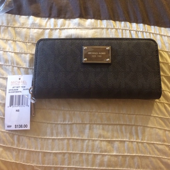 Michael Kors wallet