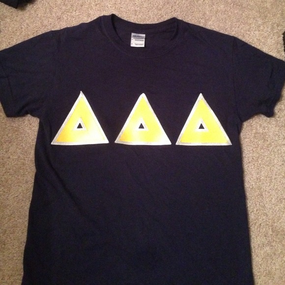 SOLD IN BUNDLE 🚫🚫🚫 Tri Delta shirt 🚫🚫🚫 SOLD