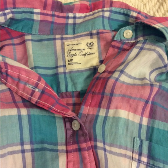 American eagle plaid button up- sold in bundle - Picture 2 of 3