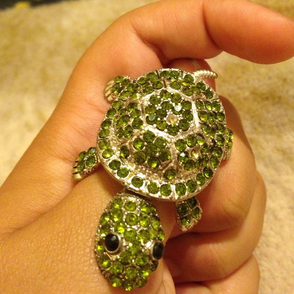 Stretchy turtle ring 🐢🐢💍