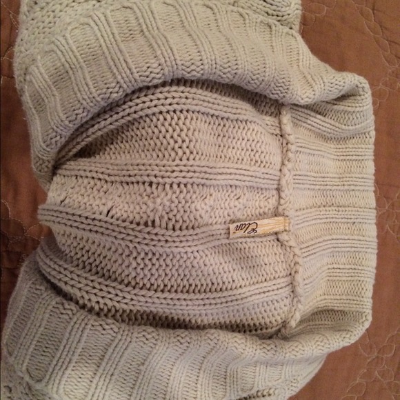 Cute and comfy long sweater!! - Picture 2 of 4