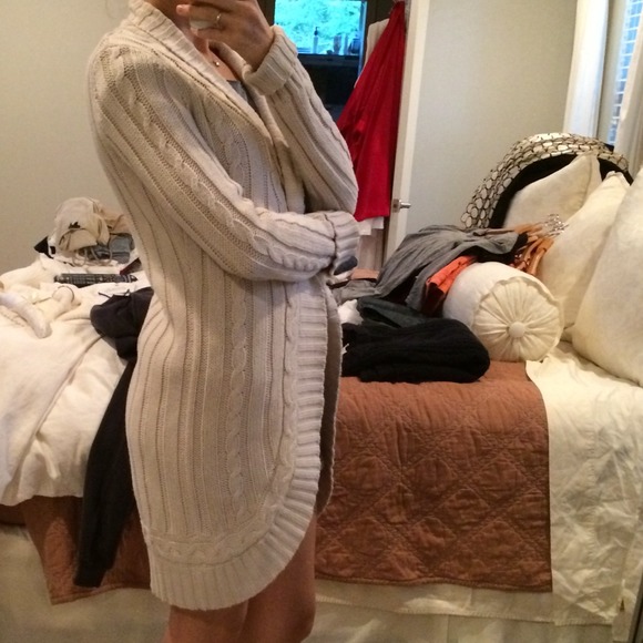 Cute and comfy long sweater!! - Picture 4 of 4