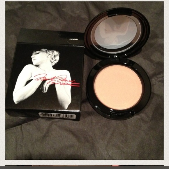 BUNDLE- MAC Legendary blush & Moth brown es