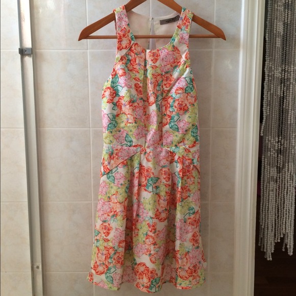 ARYN K | Floral Cut Out Back Silk Fit N Flare Sleeveless Dress - Picture 2 of 4