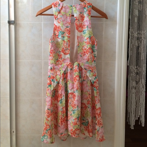 ARYN K | Floral Cut Out Back Silk Fit N Flare Sleeveless Dress - Picture 3 of 4