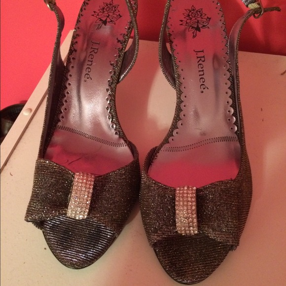 Black shinny heels
