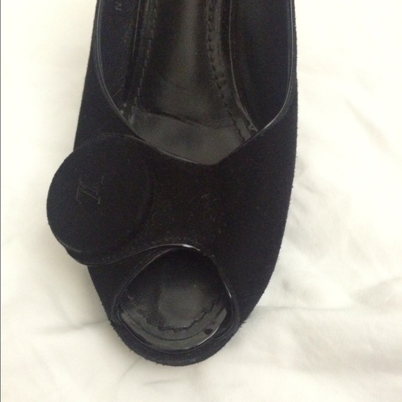 Suede LV pumps - Picture 2 of 4