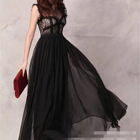 Elegant lace maxi dress