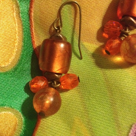 EARRINGS - Picture 2 of 2