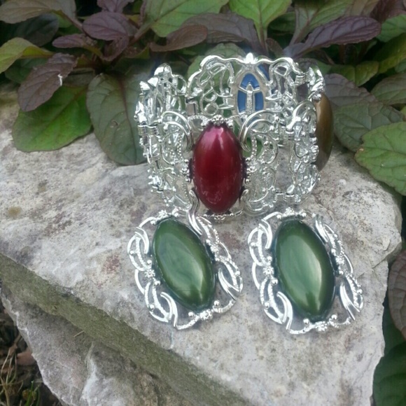 Vintage Sarah Coventry bracelet earring