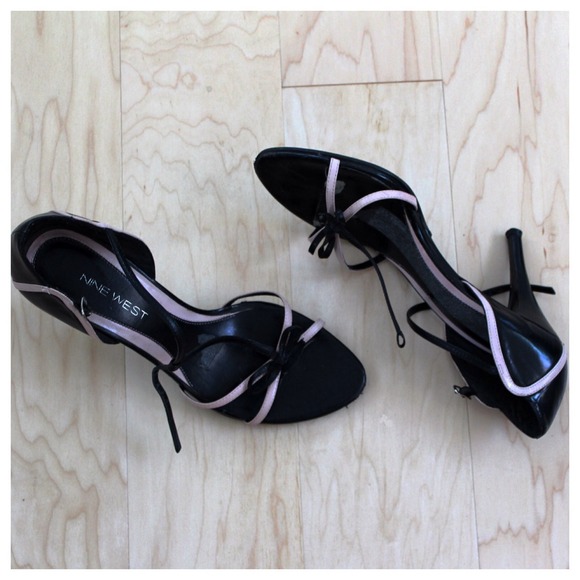 Black Nine West Strappy Sandals with pink accents. - Picture 3 of 3