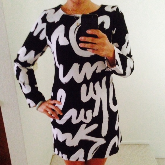 BUNDLED Graffiti Patterned Dress - Picture 3 of 3