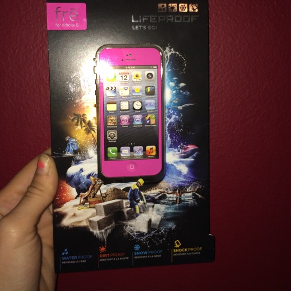 Lifeproof frē iPhone 5 case
