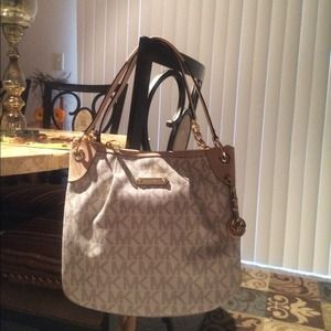 Michael kors authentic bag