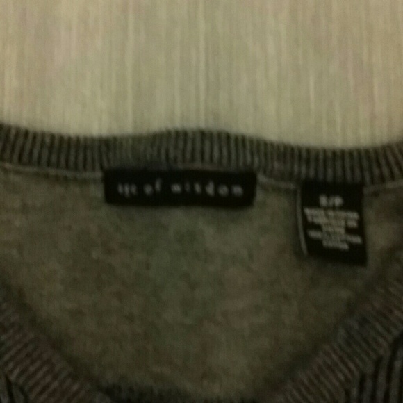 Sweater - Picture 3 of 3