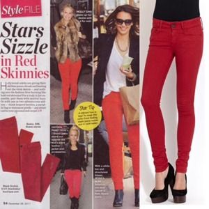 ⚡️FLASH SALE⚡️**Black Orchid black jewel jeans