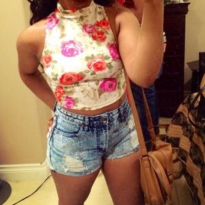 Floral crop top!