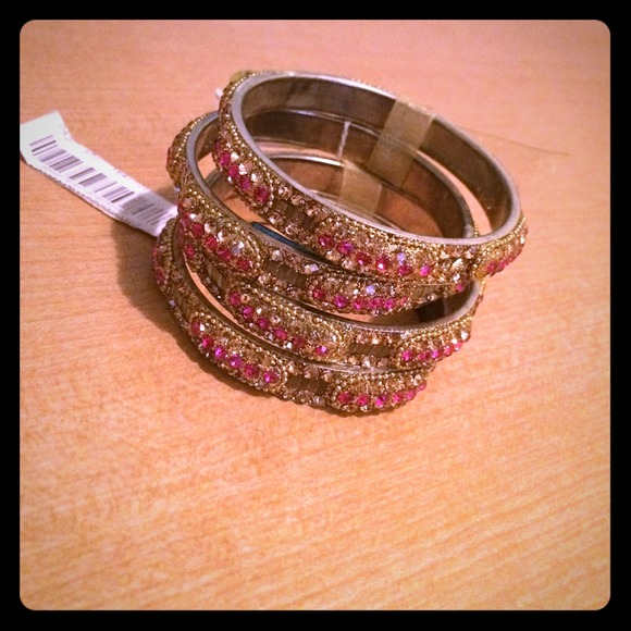 Natasha Gold Bangles