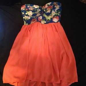 Strapless Signature 8 Dress