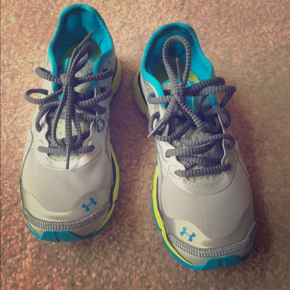 Under Armour Shoes - Under Armor UA W Feather Shield Running Shoes