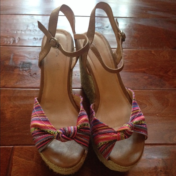 Xhilaration boho wedges - Picture 2 of 3