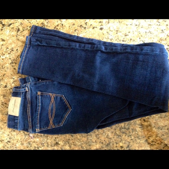 dark wash skinny jeans