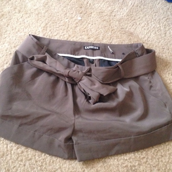 🚫traded 🚫Nwt express shorts - Picture 3 of 4