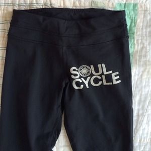 Lululemon size 4 soulcyle run inspire black
