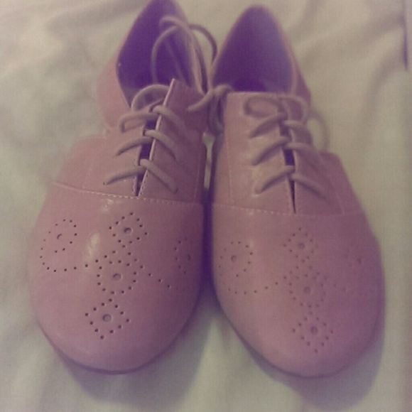 Restricted Oxford Shoes