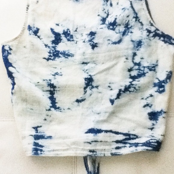 **HP BOHO BABE 7.15.2014**Acid wash sleeveless top - Picture 3 of 3