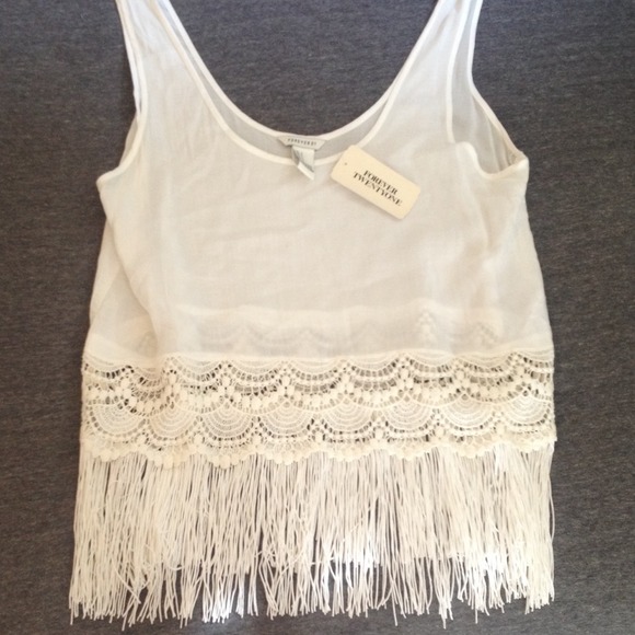 White croquet and fringe crop top