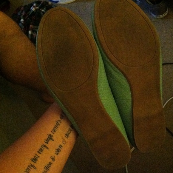 Adorable deep seafoam dress flats! - Picture 3 of 4