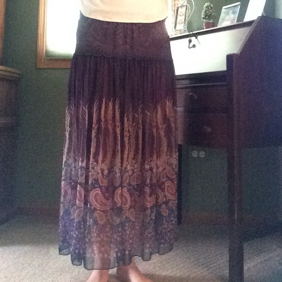 Dresses & Skirts - Maxi skirt