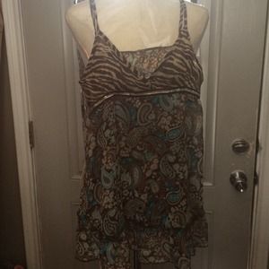 $5!🚫MUST BUNDLE (3) $5 ITEMS TO GET DISCOUNT! 🚫 Girls Sz 14/16 Top!